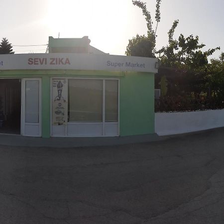 Zikas Apartments Marmari  Bagian luar foto