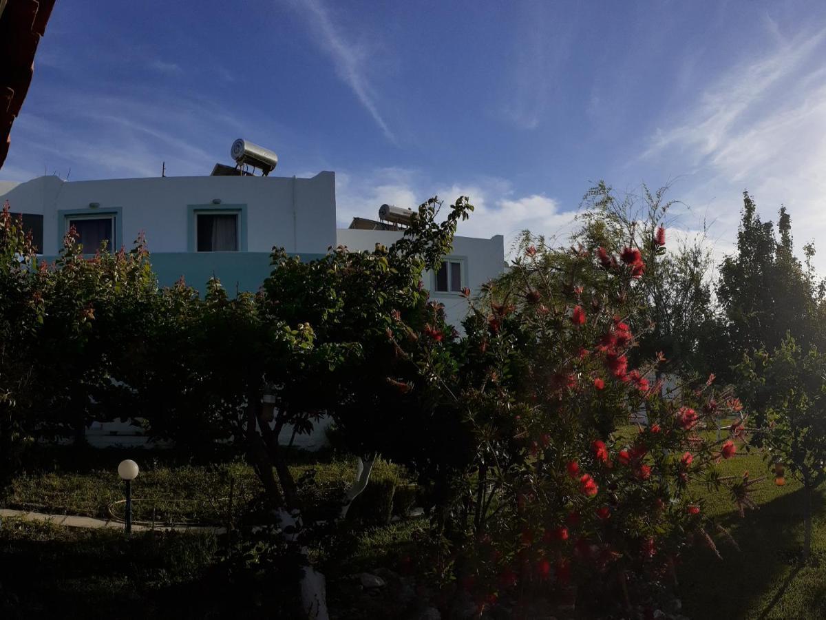 Zikas Apartments Marmari  Bagian luar foto