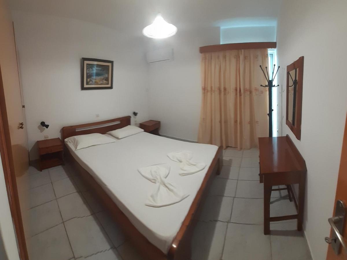 Zikas Apartments Marmari  Bagian luar foto