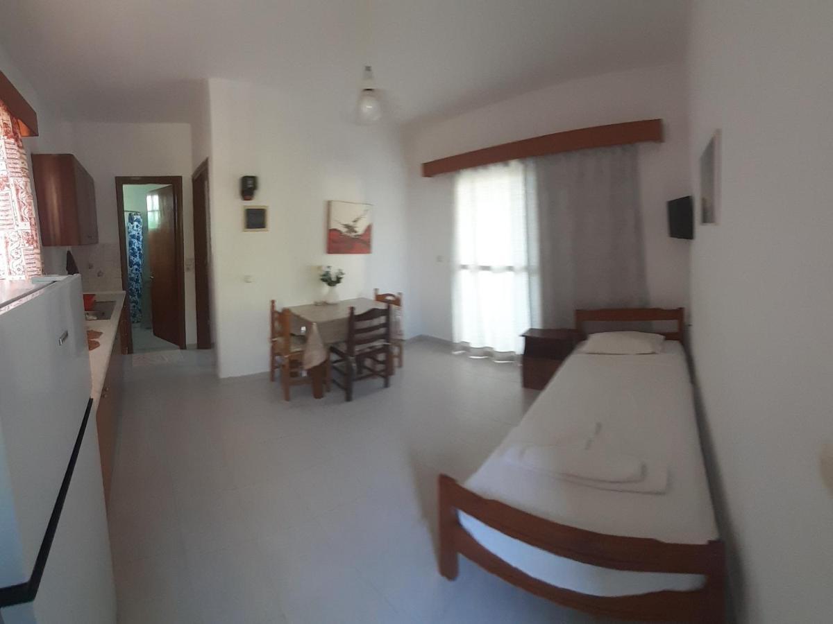 Zikas Apartments Marmari  Bagian luar foto