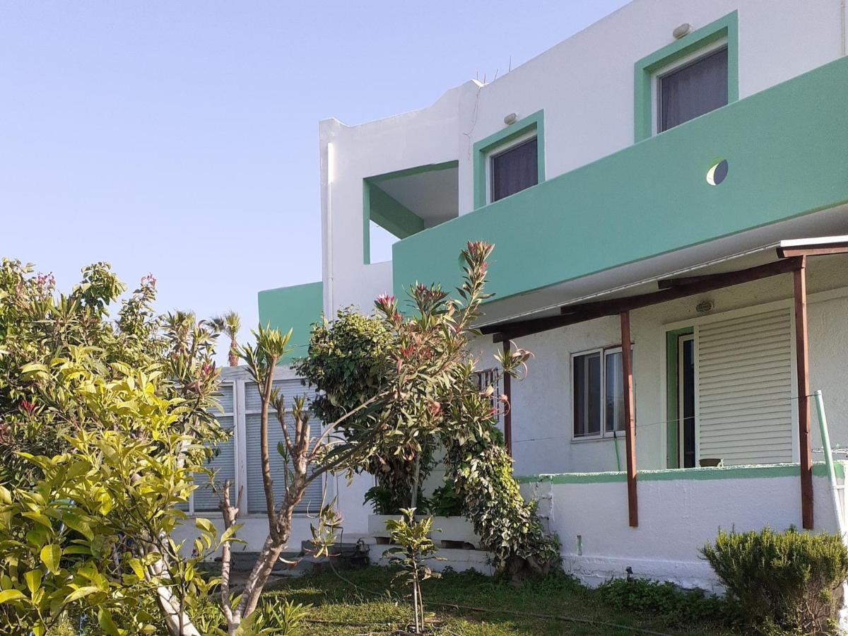 Zikas Apartments Marmari  Bagian luar foto